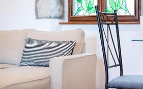 Old Town Studio And Apartment
